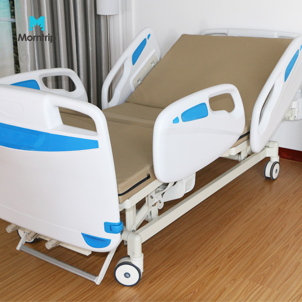 Patient Delivery Factory Wholesale Triple Shake Multi-Function Medical Nursing 3 Cranks Manual Hospital Bed with ABS Siderail